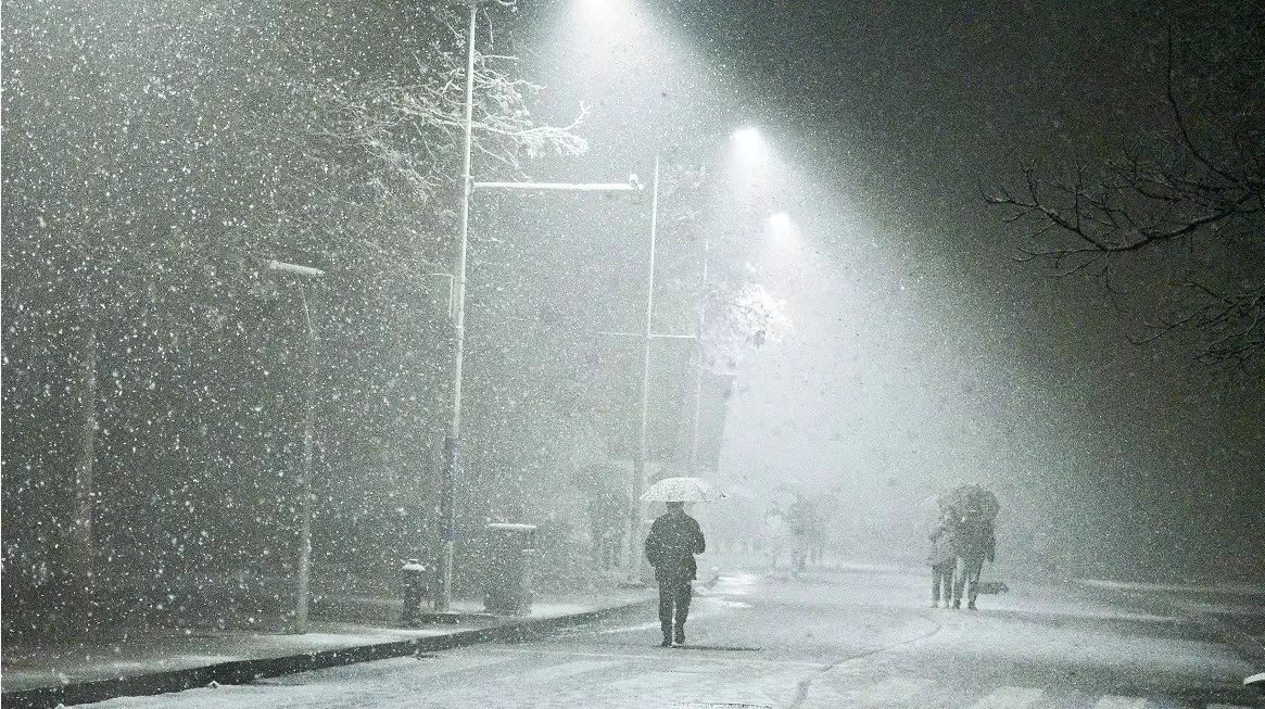 初雪已至，預(yù)見(jiàn)不如遇見(jiàn)